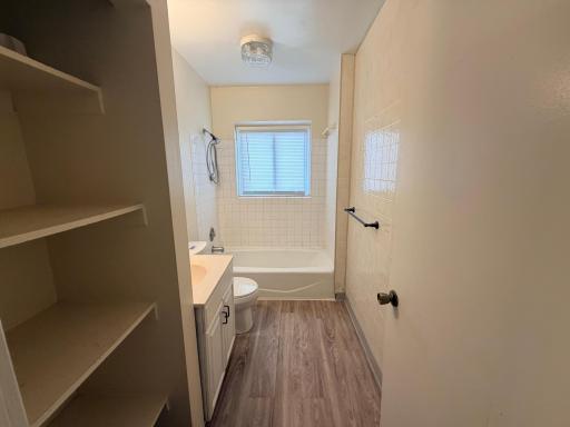 Gentry Bathroom 1