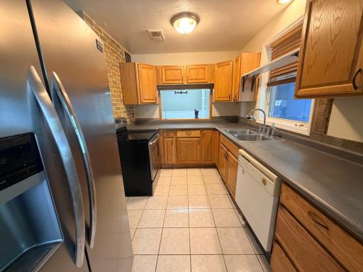 Gentry Kitchen 2