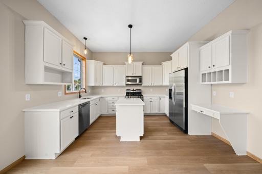 808 Lindsey Lane, Belle Plaine, MN 56011