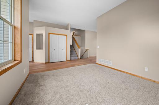 808 Lindsey Lane, Belle Plaine, MN 56011