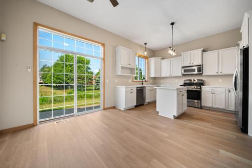 808 Lindsey Lane, Belle Plaine, MN 56011