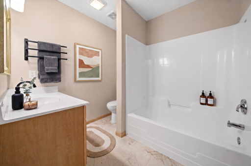808 Lindsey Lane, Belle Plaine, MN 56011