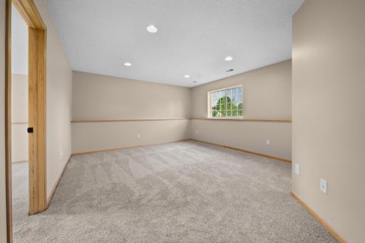 808 Lindsey Lane, Belle Plaine, MN 56011