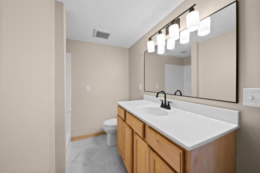808 Lindsey Lane, Belle Plaine, MN 56011