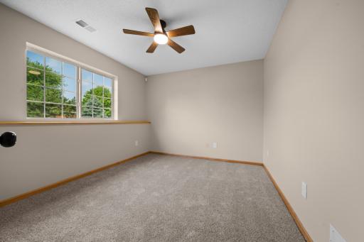 808 Lindsey Lane, Belle Plaine, MN 56011