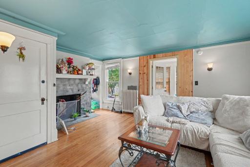 2nd floor living room