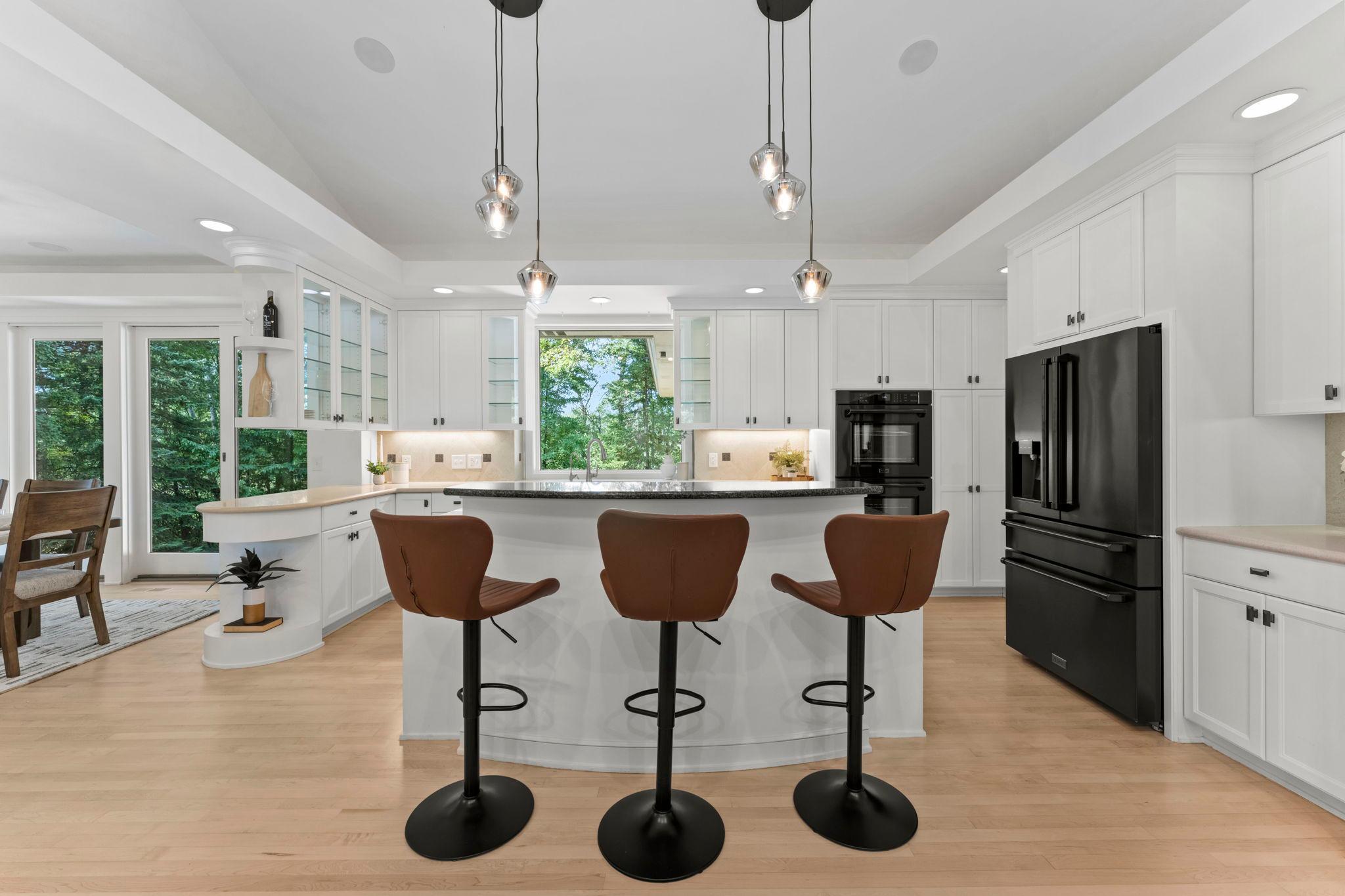 36-web-or-mls-36-print-11945 Isleton Ave N-75.jpg