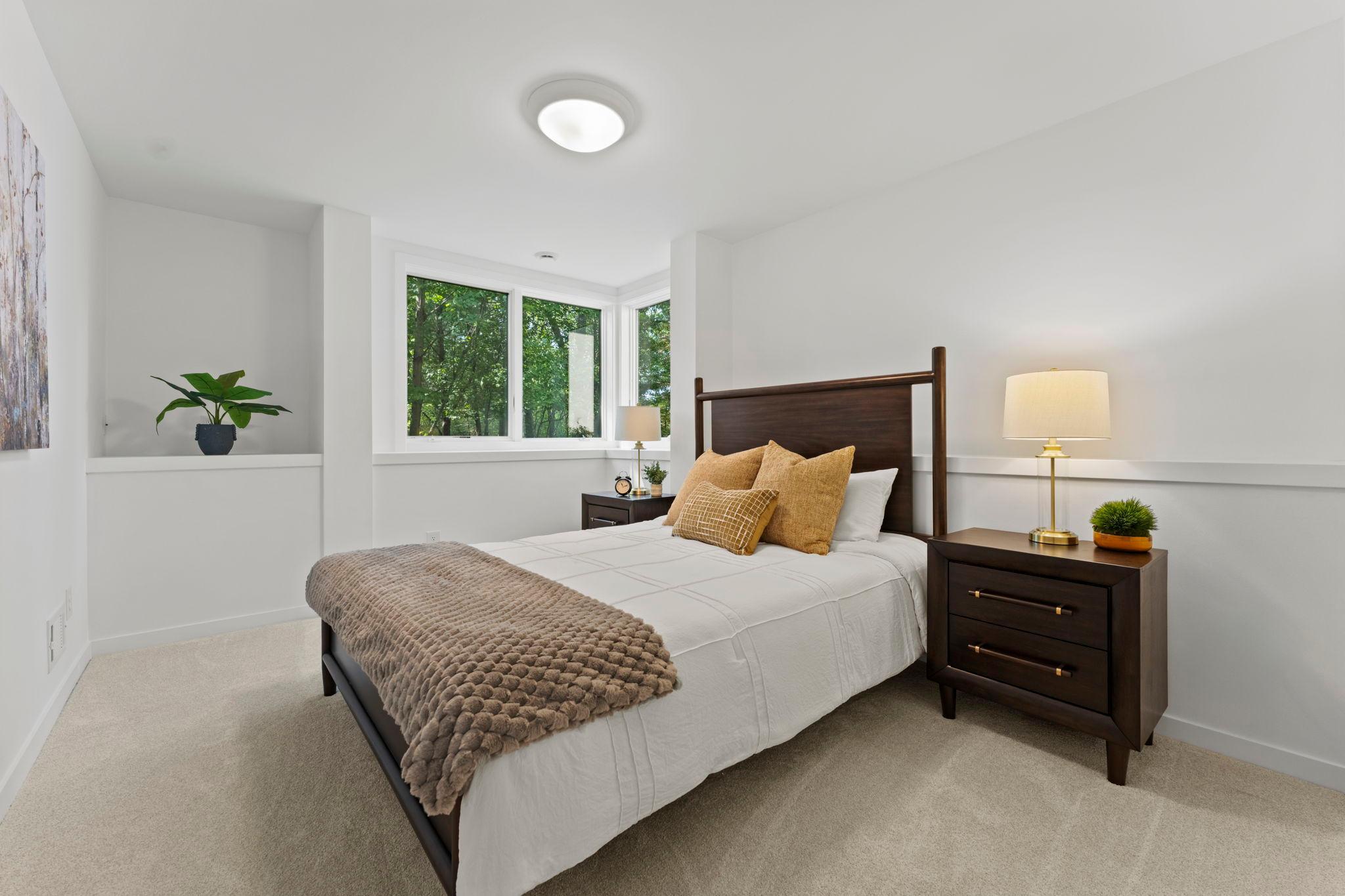 74-web-or-mls-11945 Isleton Ave N-159.jpg