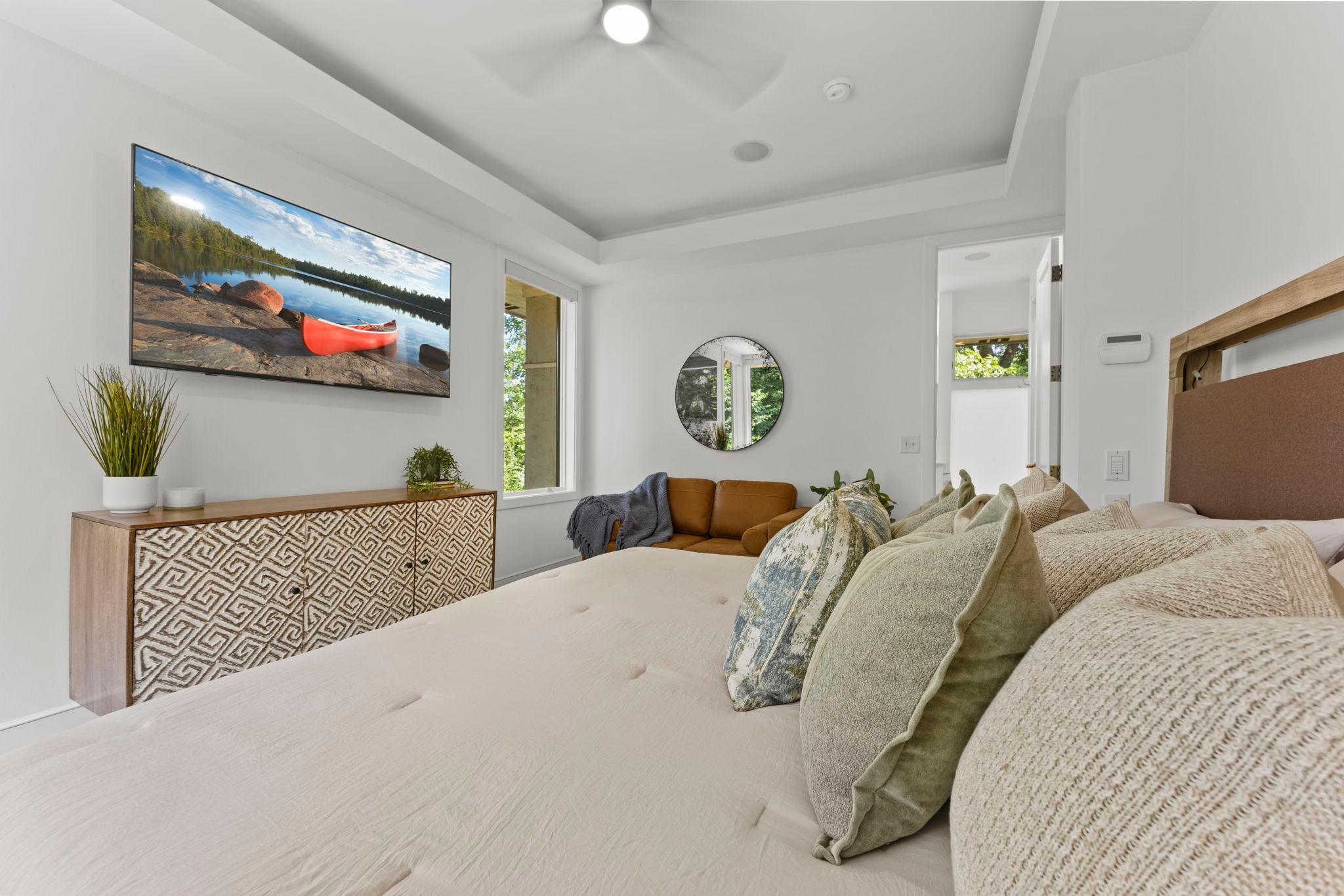 50-web-or-mls-50-print-11945 Isleton Ave N-39.jpg