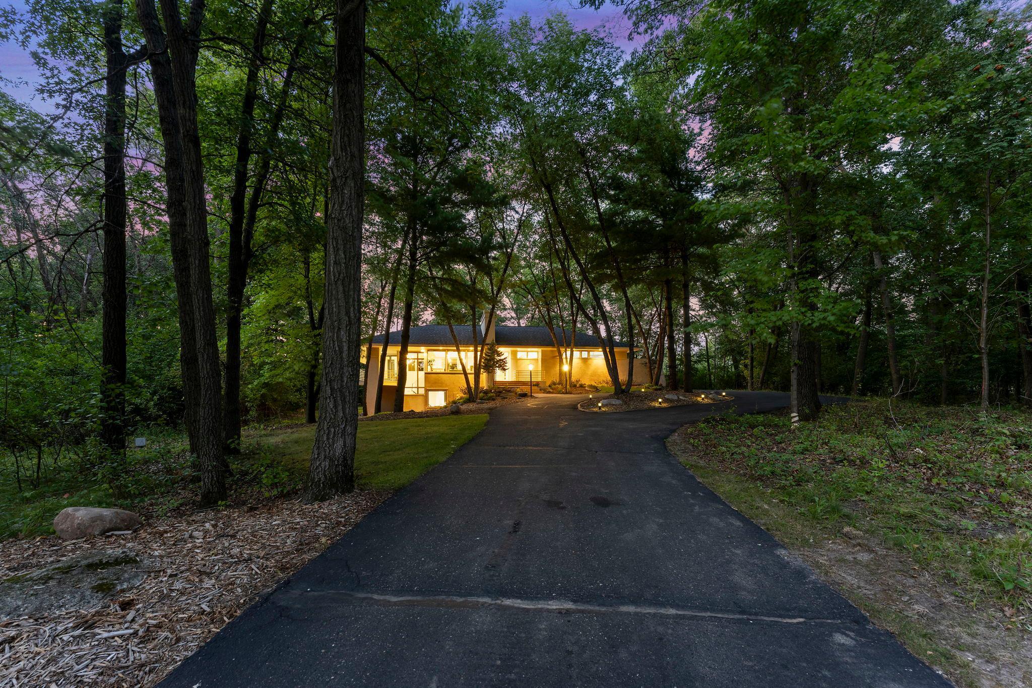 1-web-or-mls-11945 Isleton Ave N TWILIGHT-39.jpg