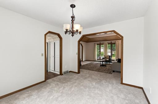 1528 Briarknoll Drive, New Brighton, MN 55112