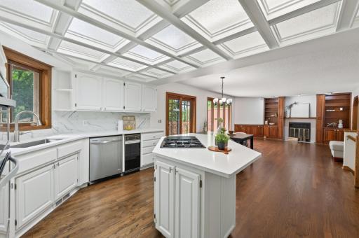 1528 Briarknoll Drive, New Brighton, MN 55112