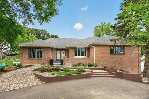 1528 Briarknoll Drive, New Brighton, MN 55112
