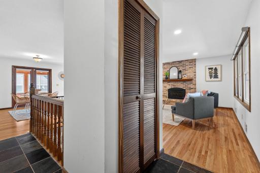 10112 Nord Avenue S, Bloomington, MN 55437