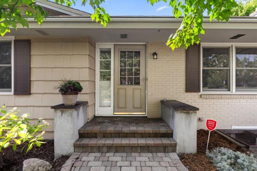 10112 Nord Avenue S, Bloomington, MN 55437