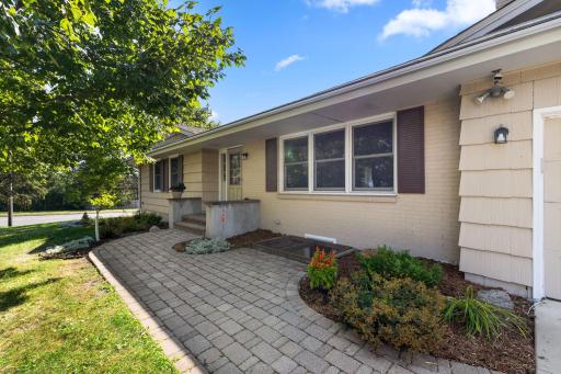 10112 Nord Avenue S, Bloomington, MN 55437