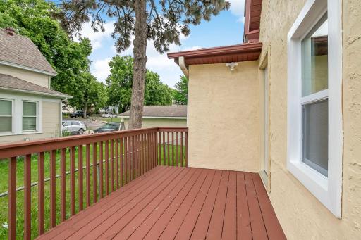 5-web-or-mls-918 Edgerton St, Saint Paul, MN_0003.jpg