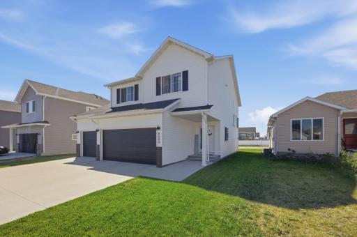 6684 Toronto Drive S, Fargo, ND 58104
