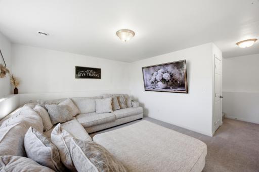 6684 Toronto Drive S, Fargo, ND 58104