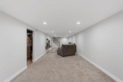 474 83rd Avenue NE, Minneapolis, MN 55432