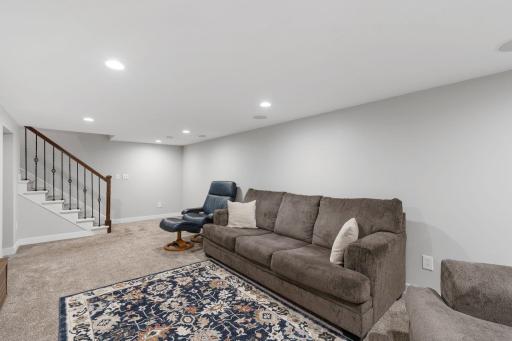 474 83rd Avenue NE, Minneapolis, MN 55432