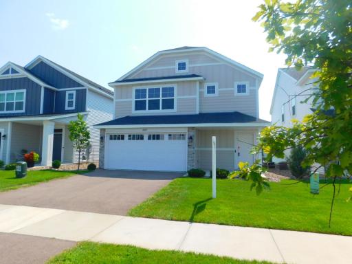 6869 101st Street S, Cottage Grove, MN 55016