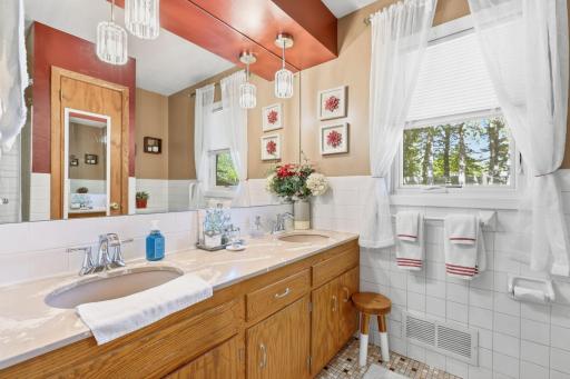 Lovely bathroom with dual sinks