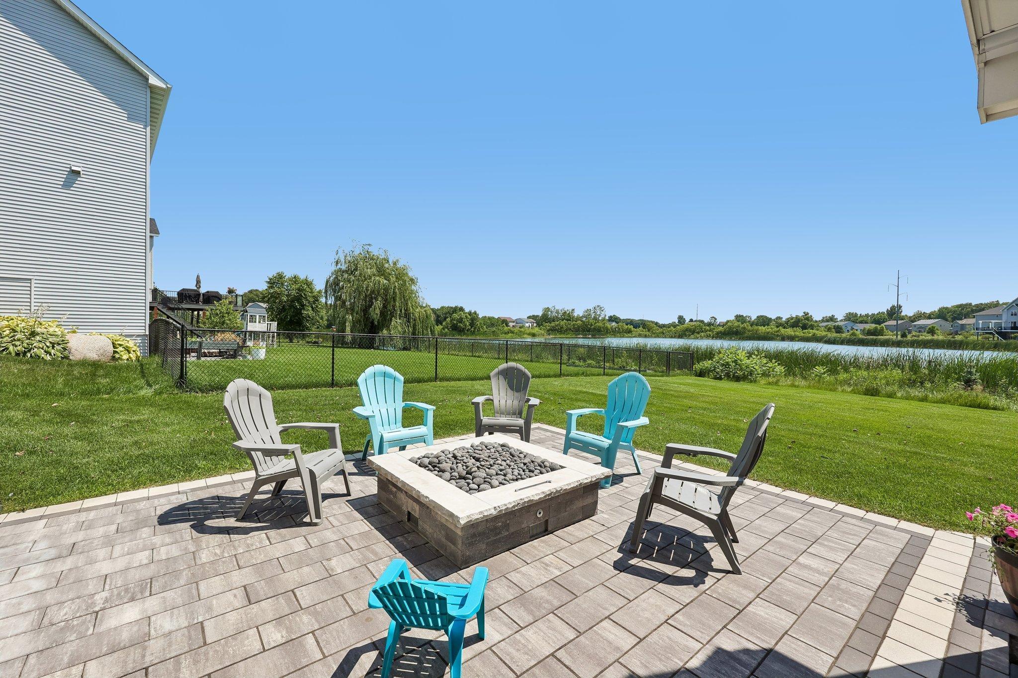 38-web-or-mls-Lever St-S1907-055.jpg