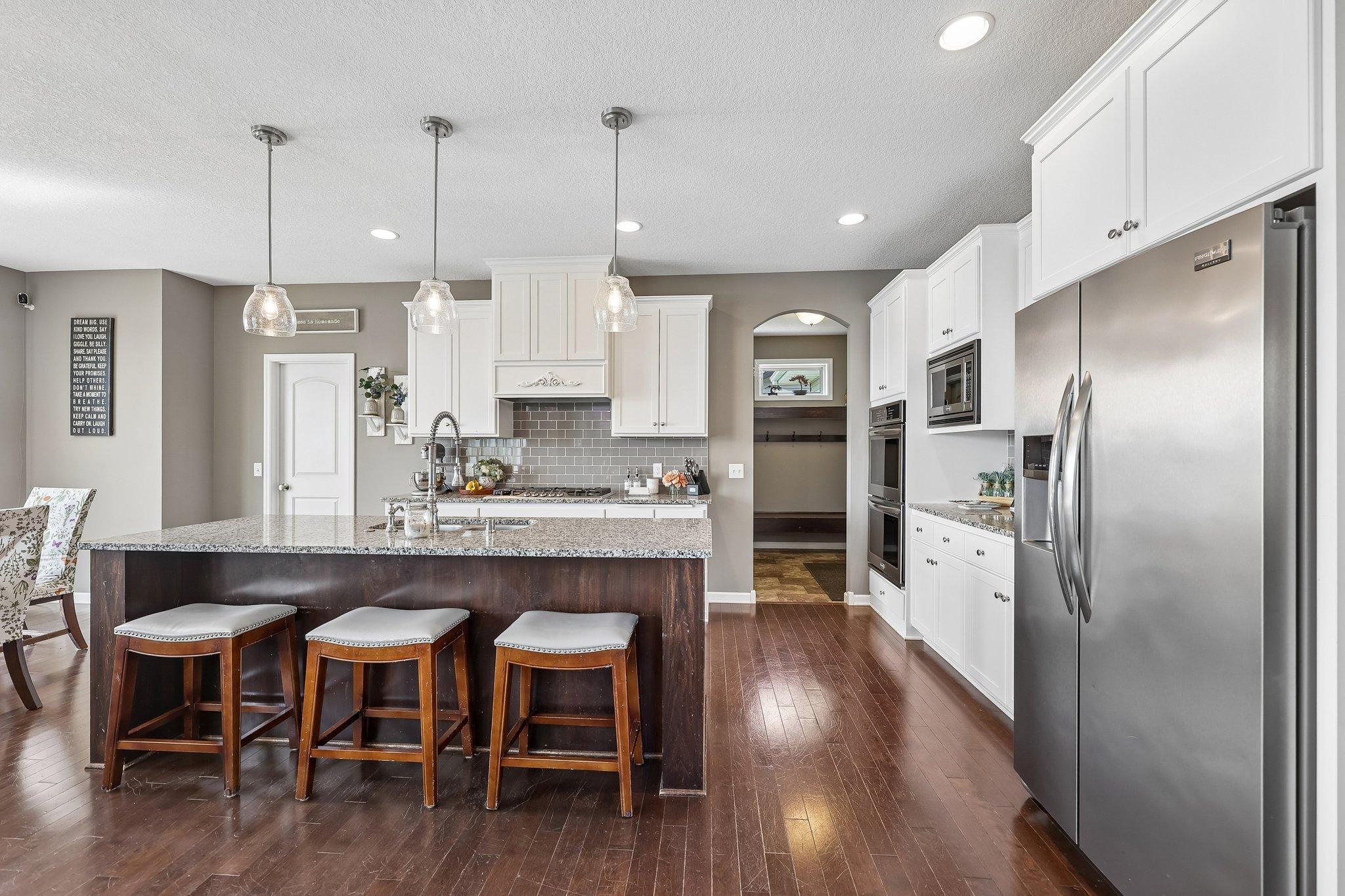 12-web-or-mls-Lever St-S1907-018.jpg