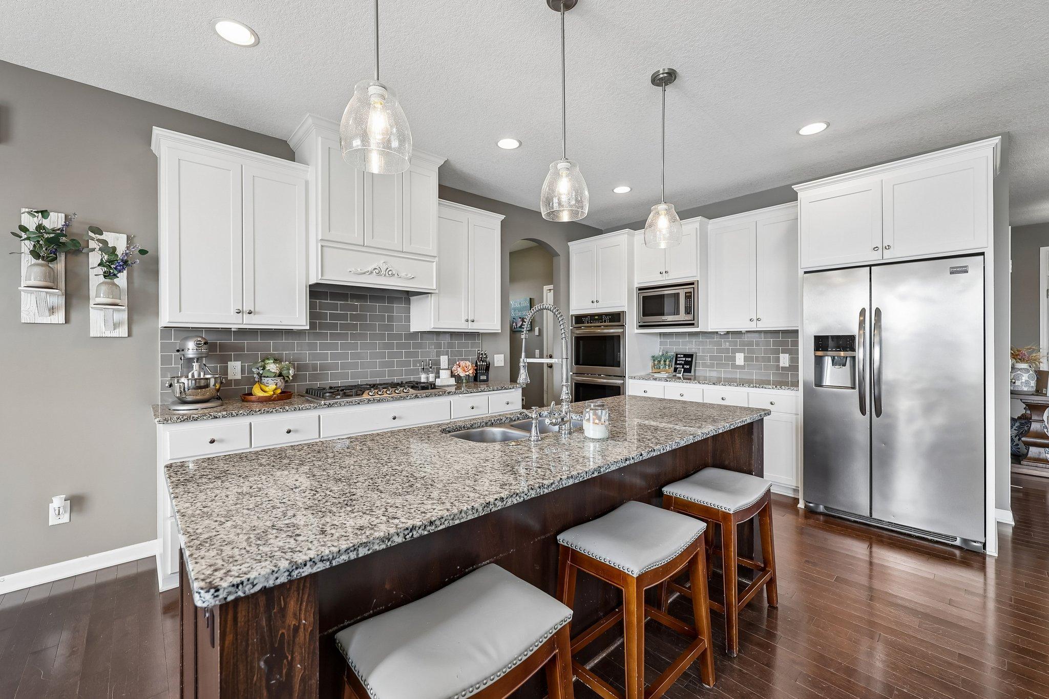 11-web-or-mls-Lever St-S1907-017.jpg