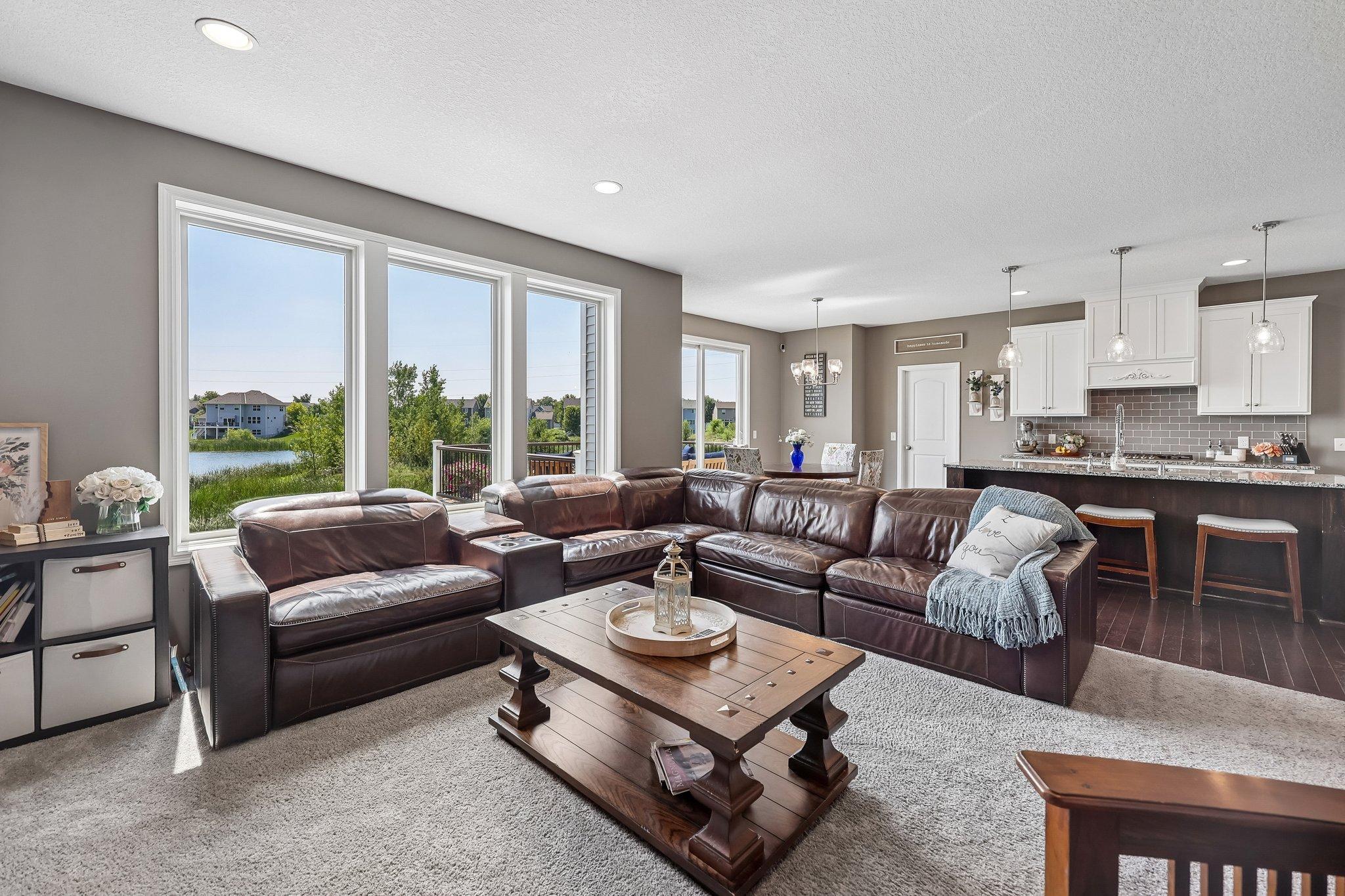 5-web-or-mls-Lever St-S1907-010.jpg