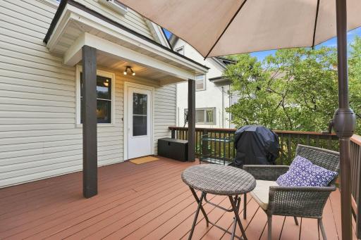 Spacious deck overlooking the backyard