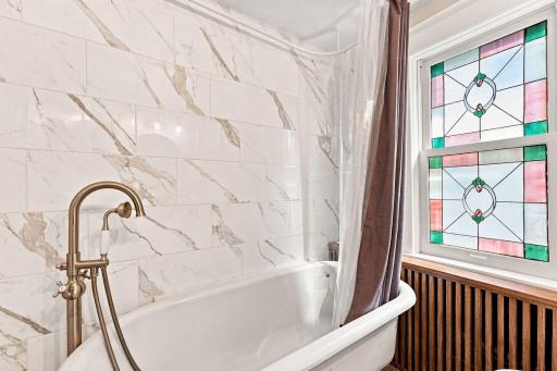 Soaker tub