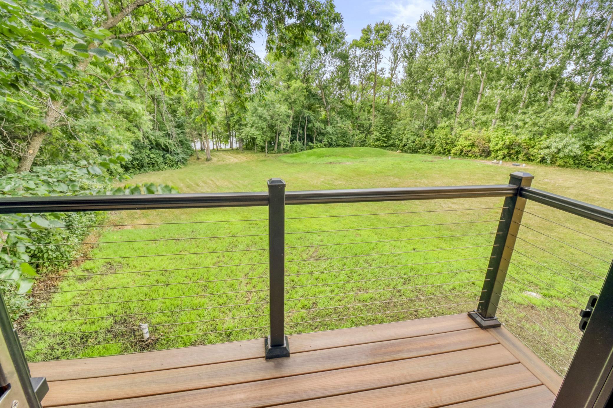 Balcony1_1.JPG