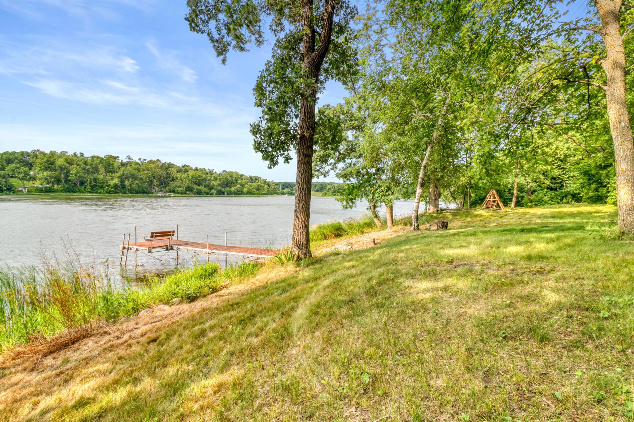 Exterior-Lake1_5.JPG