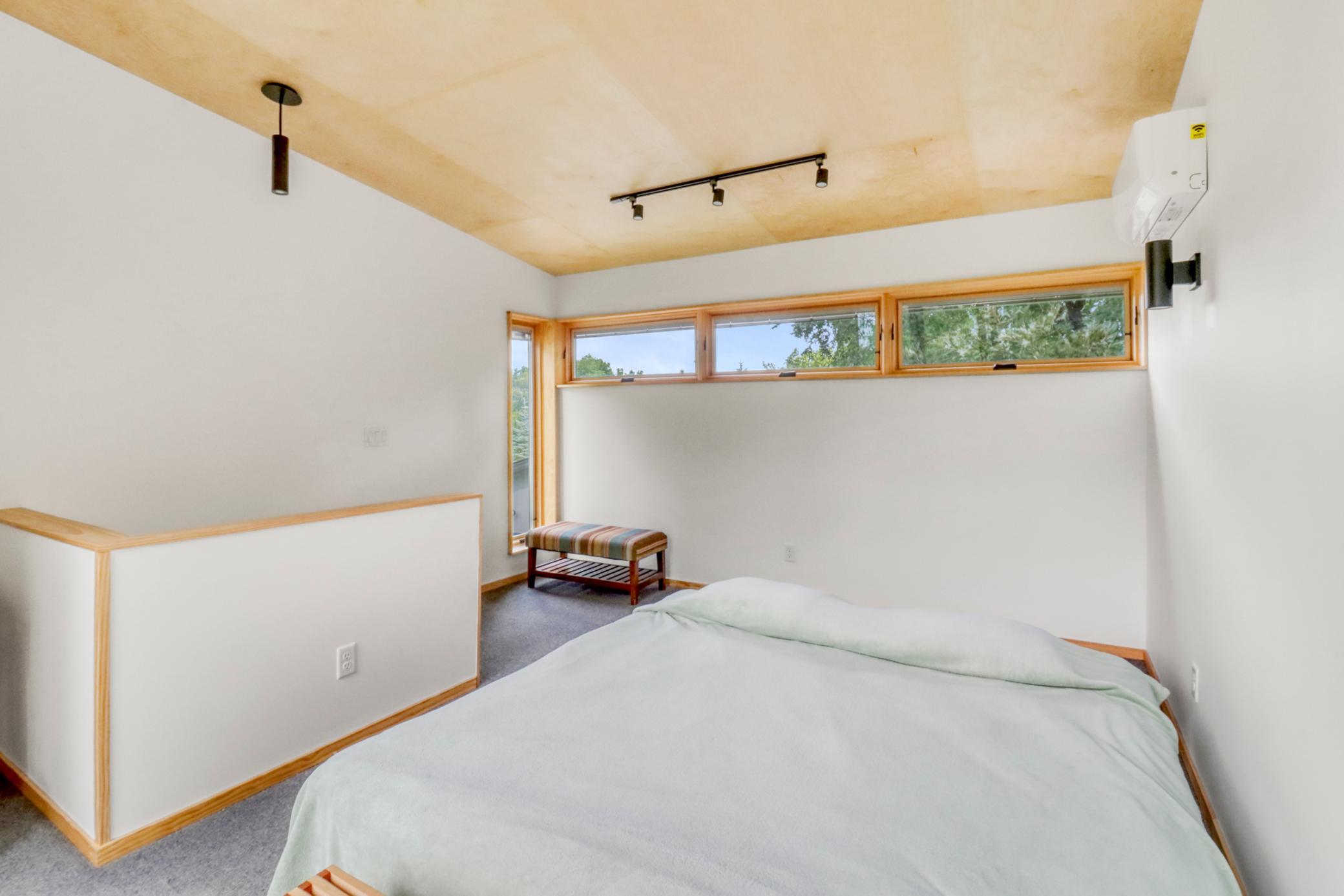 Loft1_2.JPG