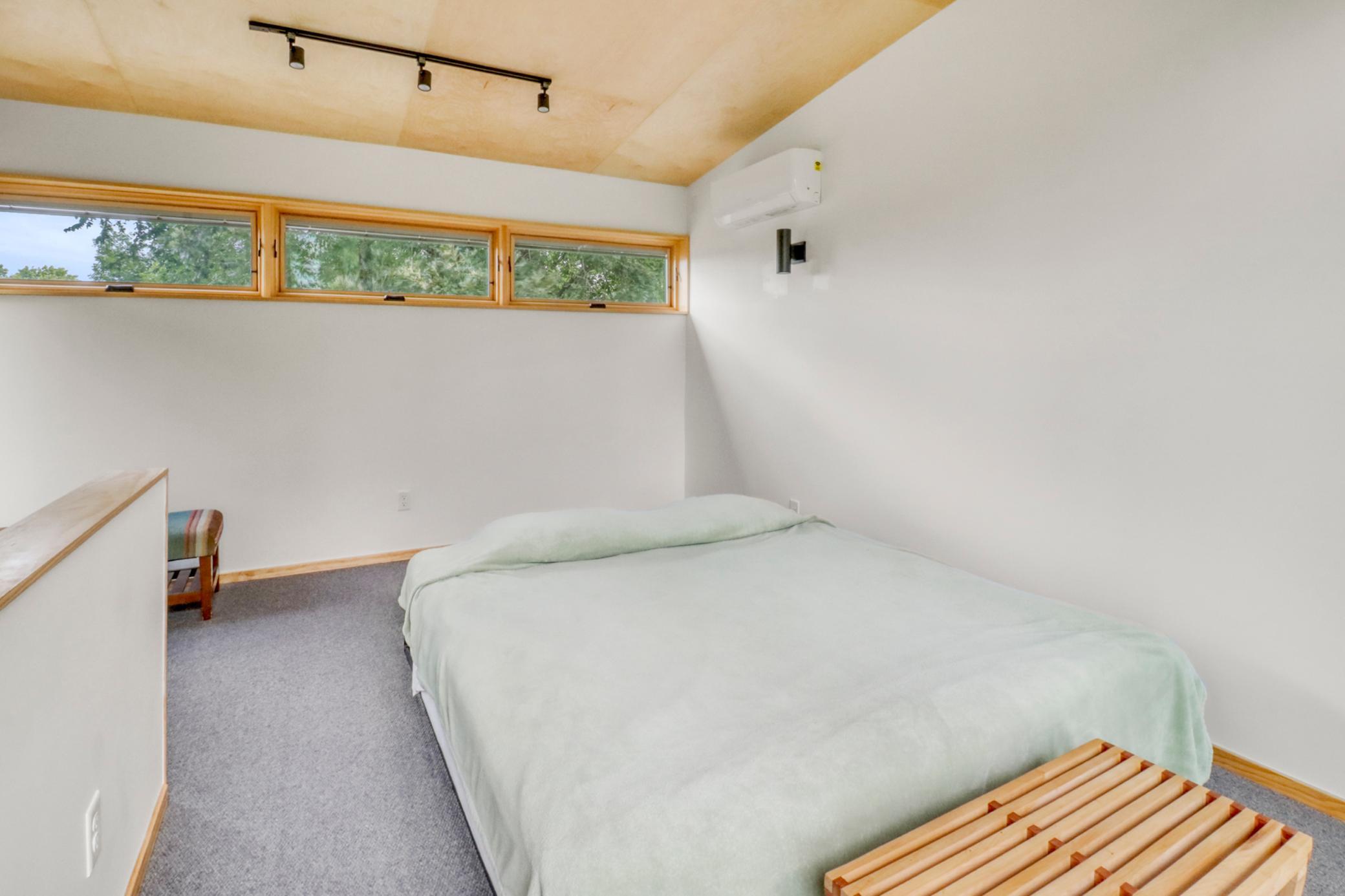 Loft1_3.JPG