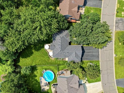 From here, you can see that the driveway is the same width from one end to the other.