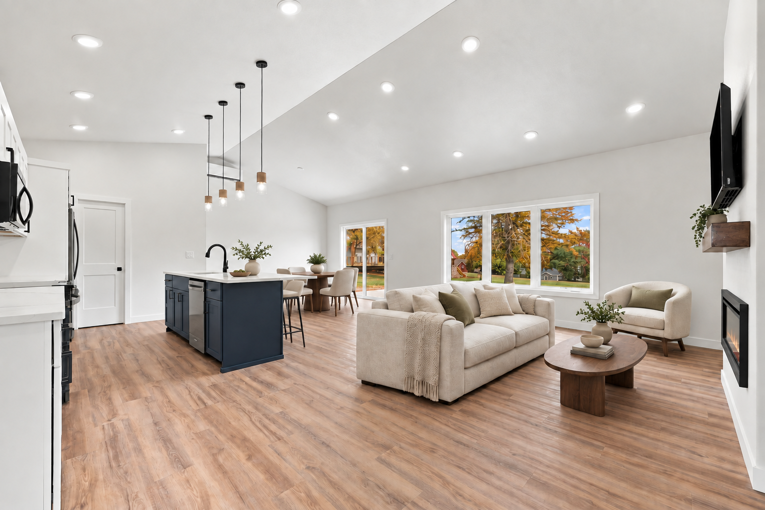 Great room *Virtually Staged