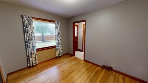 504 19th Avenue SW, Willmar, MN 56201