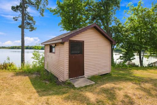 Extra cabin that can be used for a kid's playhouse or extra sleep space