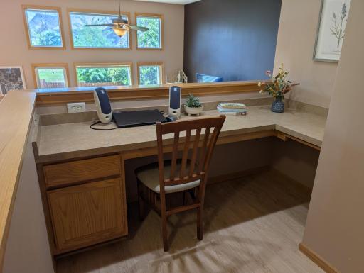Built-In Desk