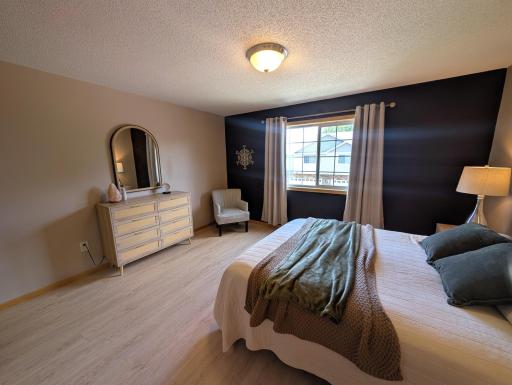 Upper Level Main Bedroom