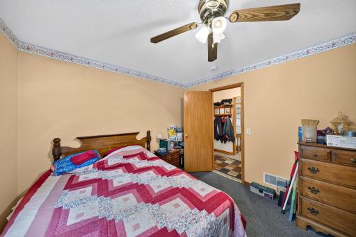 1407 S Garden Street, Lake City, MN 55041