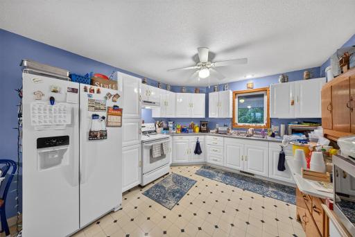 1407 S Garden Street, Lake City, MN 55041