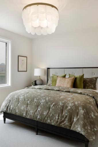 Photo taken from previous model with a similar floorplan. While similar, some options shown in the picture may not be included in this pricing. Please ask for a detailed list of included features for this listing.