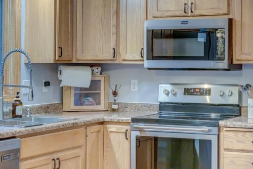 1410 Summit St-20.jpg