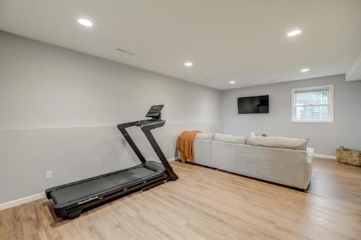 1410 Summit St-46.jpg
