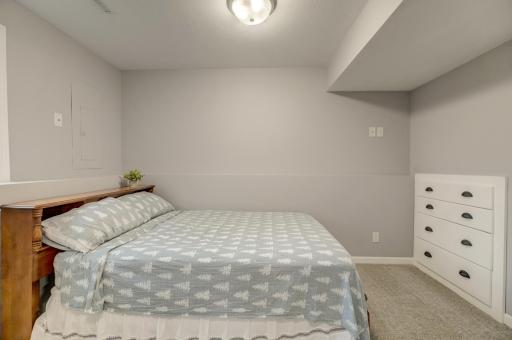 1410 Summit St-52.jpg