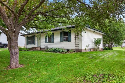 4 bed 2 bath home for sale 127 Carolann St NW Eyota MN 55934